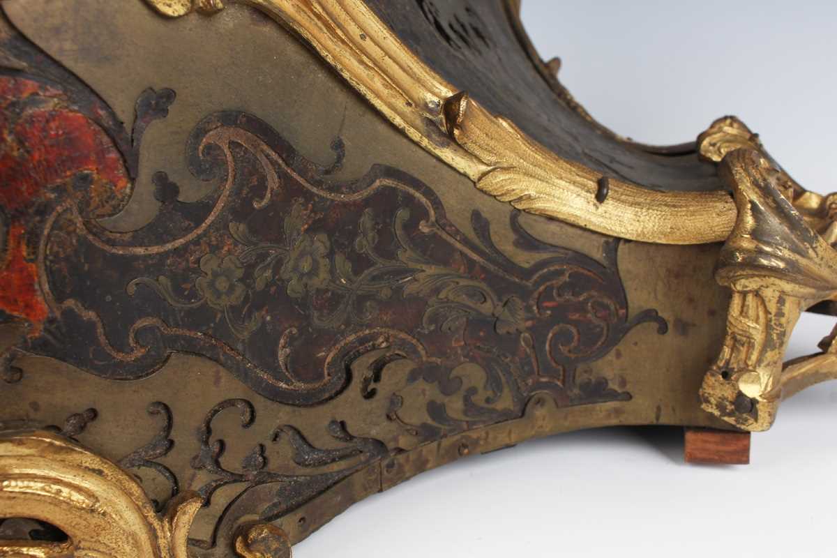 An 18th century French boulle cased bracket clock and bracket, the clock with eight day movement - Bild 60 aus 70