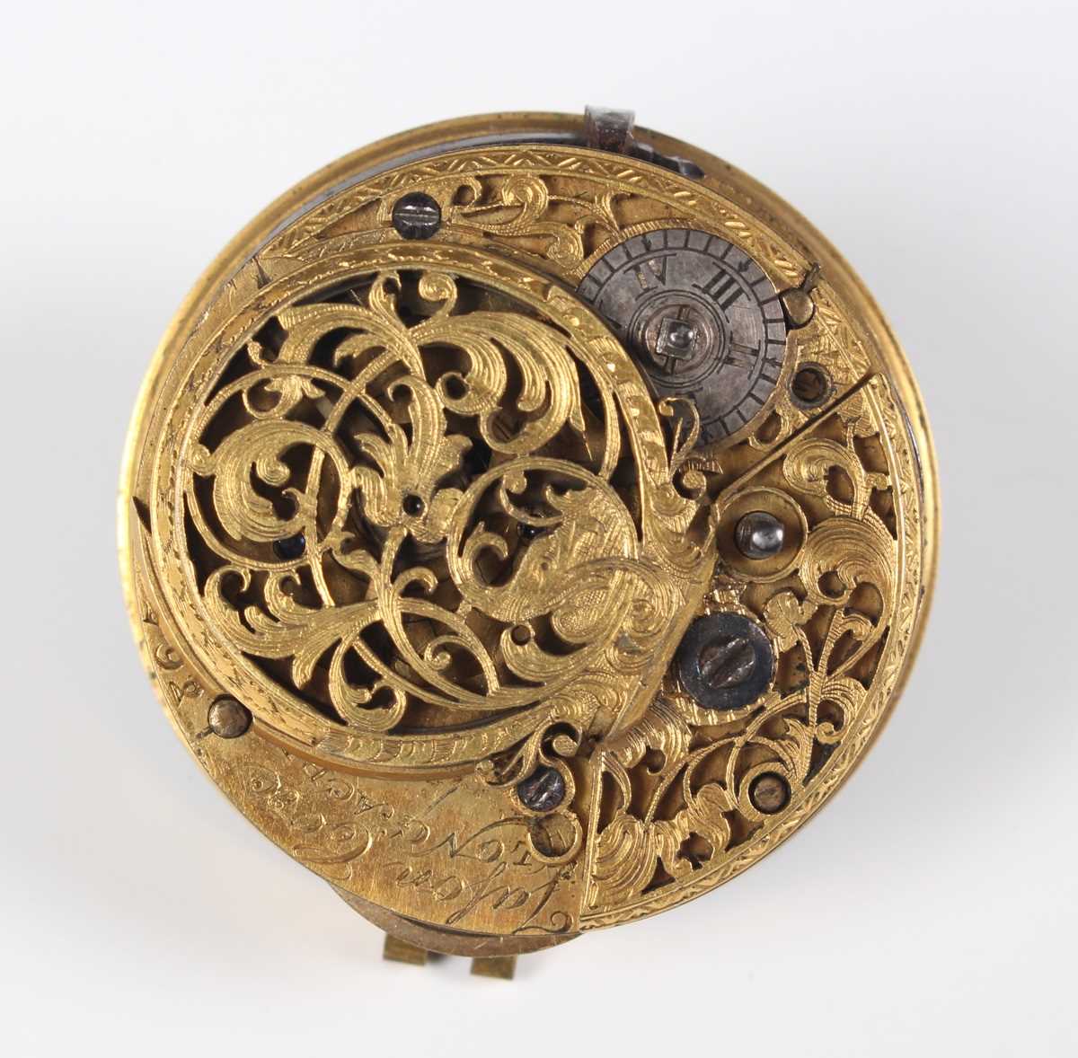 An early 18th century white enamelled pocket watch dial with black Roman hour numerals, outer Arabic - Bild 11 aus 24