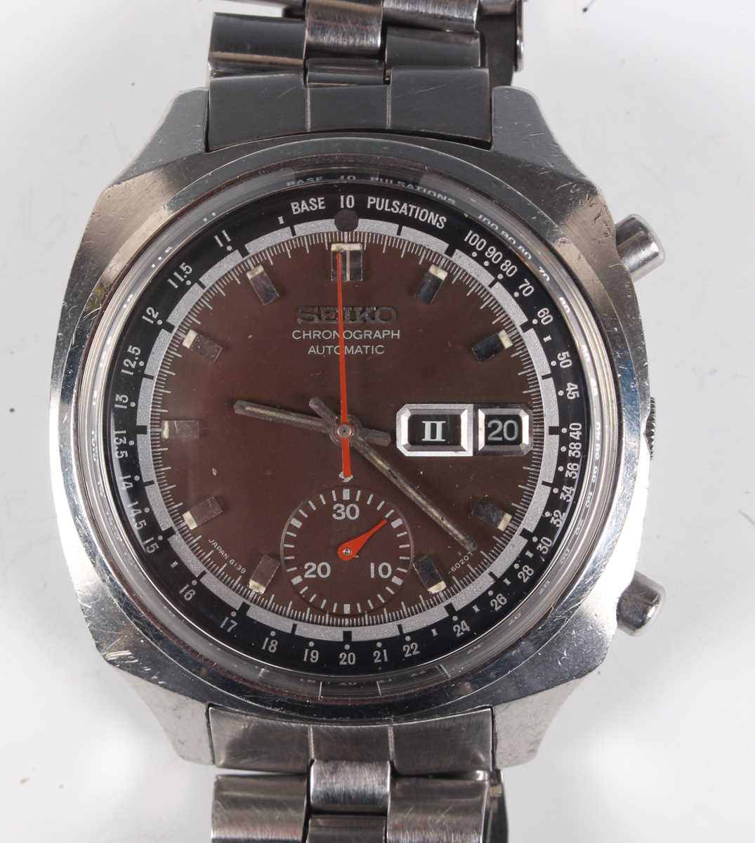 A Seiko Chronograph Automatic stainless steel gentleman's bracelet wristwatch, Ref. 6139-6020, circa