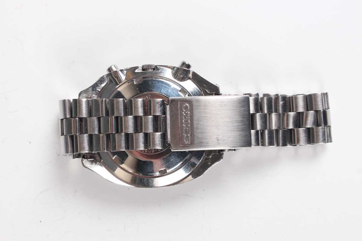 A Seiko Chronograph Automatic stainless steel gentleman's bracelet wristwatch, Ref. 6139-6020, circa - Image 5 of 5