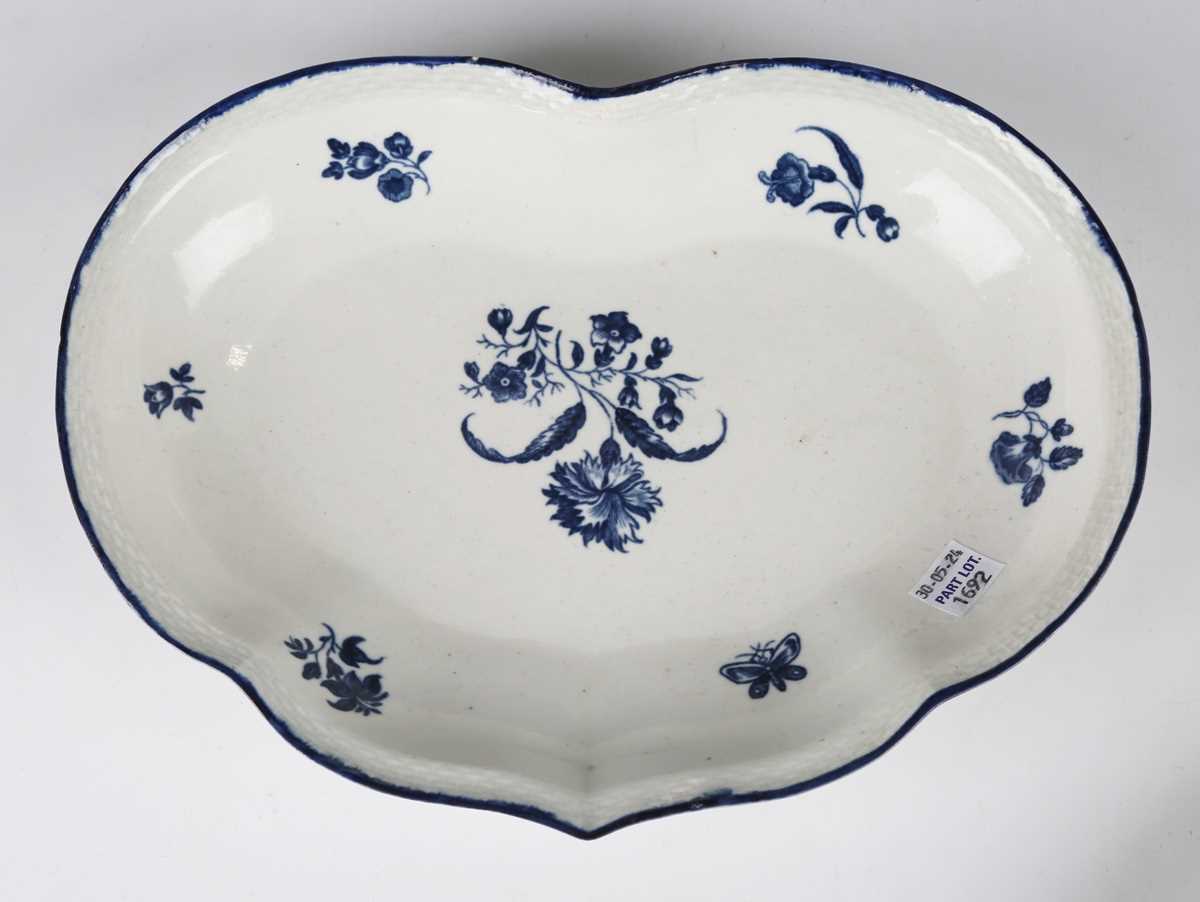 A pair of Caughley Chantilly Sprig pattern blue painted soup plates, circa 1790, impressed ‘ - Image 4 of 5