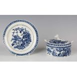 A Worcester Fence pattern blue printed butter tub, cover and stand, circa 1770, of circular shape