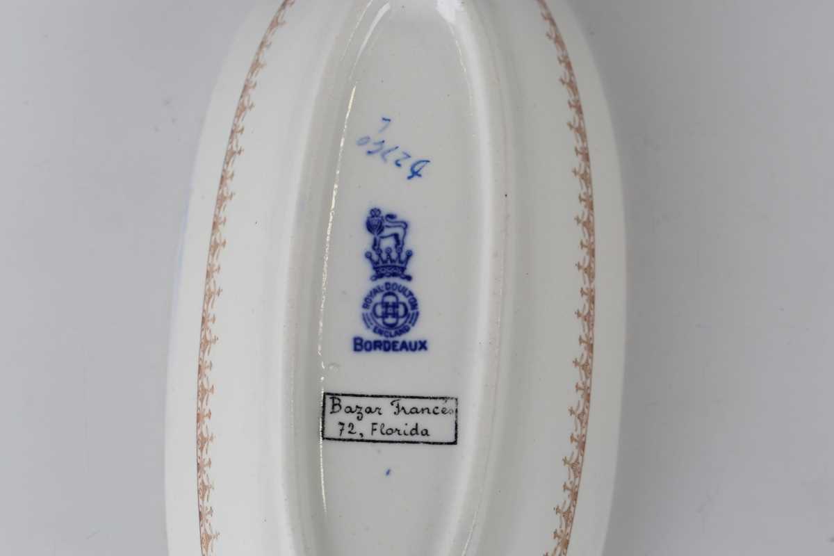 Two pieces of Royal Doulton Bordeaux pattern pottery, decorated with the crest of the Sociedad - Image 7 of 7