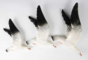 A set of three Beswick flying seagull wall plaques, model Nos. 922-1, 922-2 and 922-3 (largest
