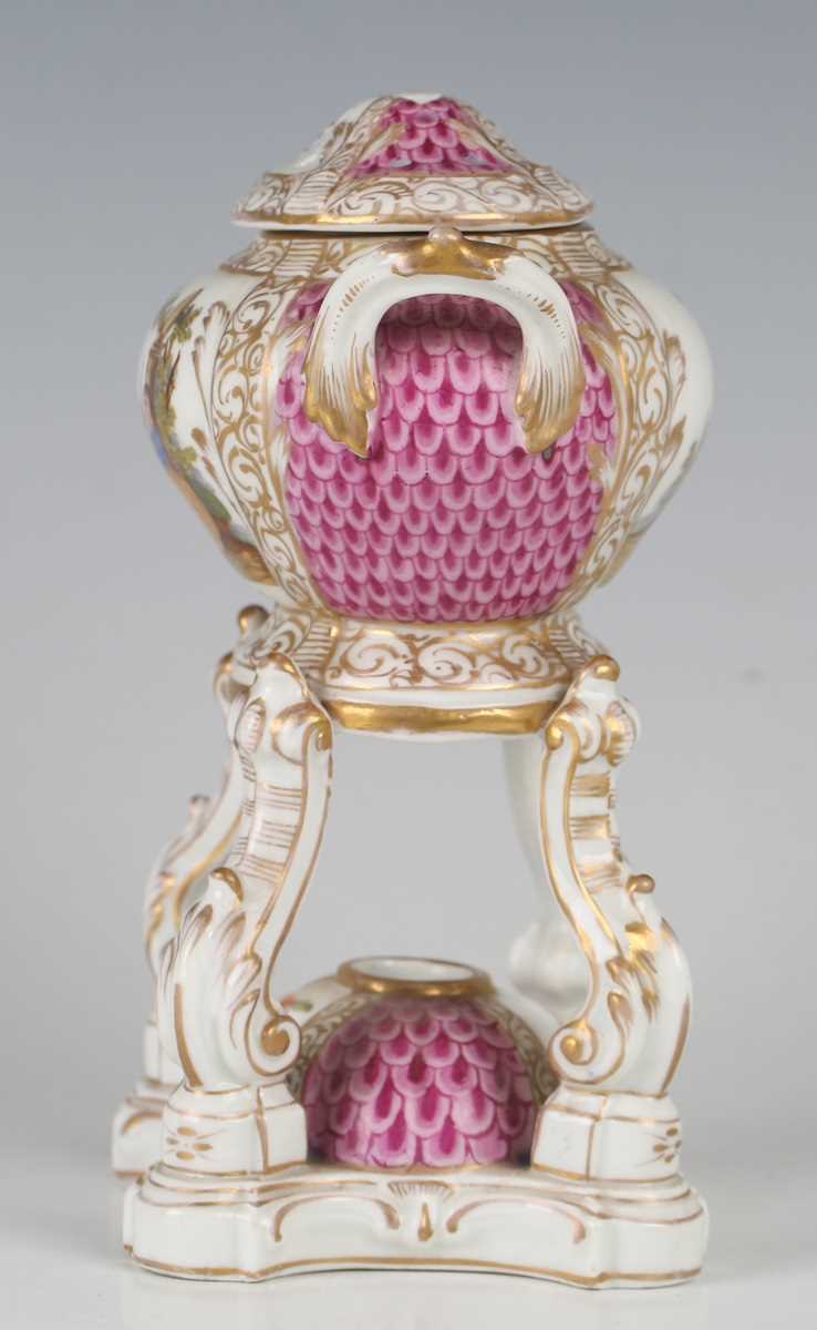 A Meissen Onion pattern vase, 20th century, the low-bellied body with flared neck, underglaze blue - Image 6 of 7