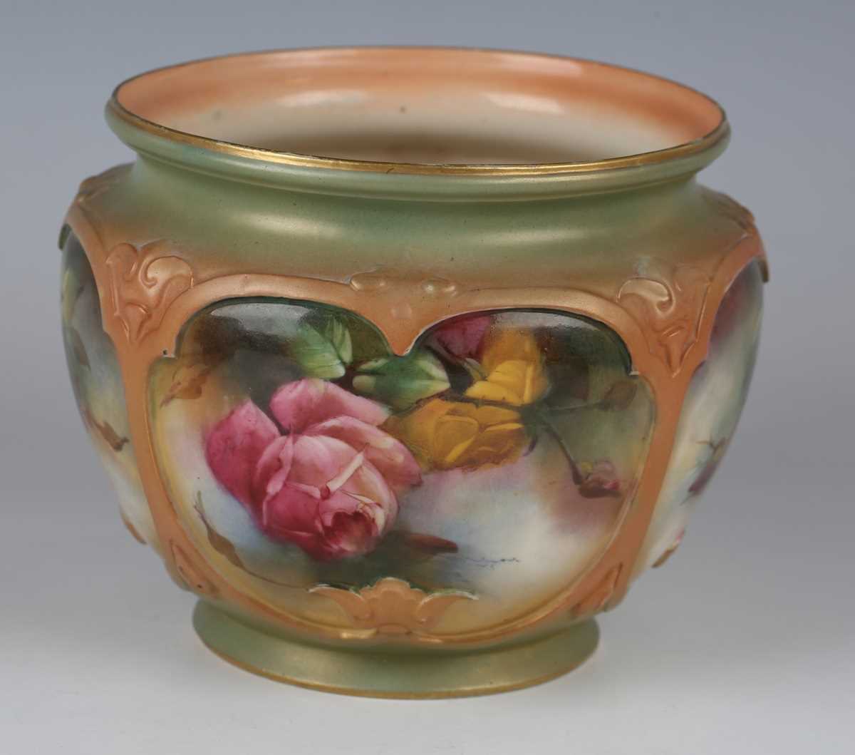 A Hadley Royal Worcester jardinière, dated 1903, painted with roses within relief borders against - Image 10 of 12