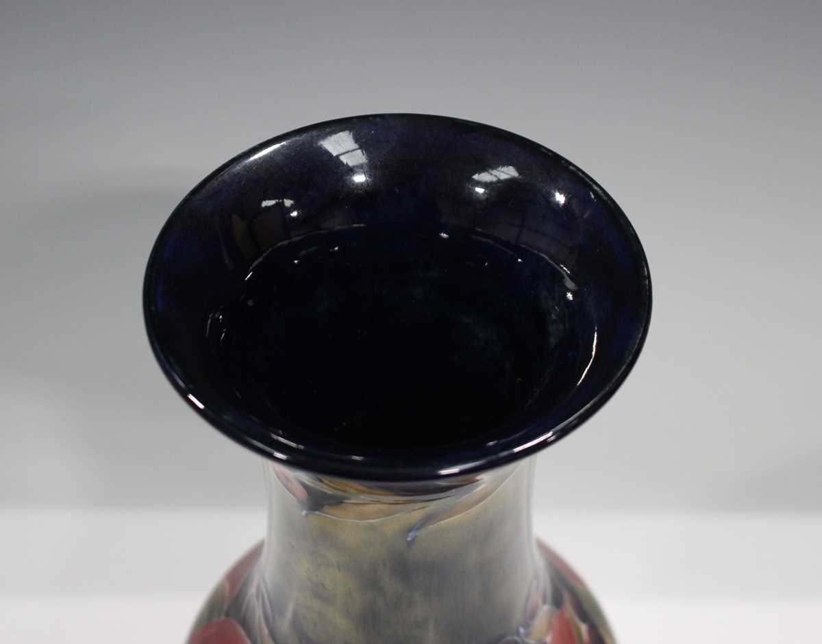 A Moorcroft Pomegranate pattern vase, circa 1920, impressed Cobridge factory mark to base with green - Image 4 of 5