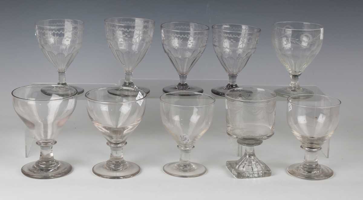 A set of eight Waterford Colleen pattern sherry glasses, height 10.5cm, together with a mixed - Bild 3 aus 3