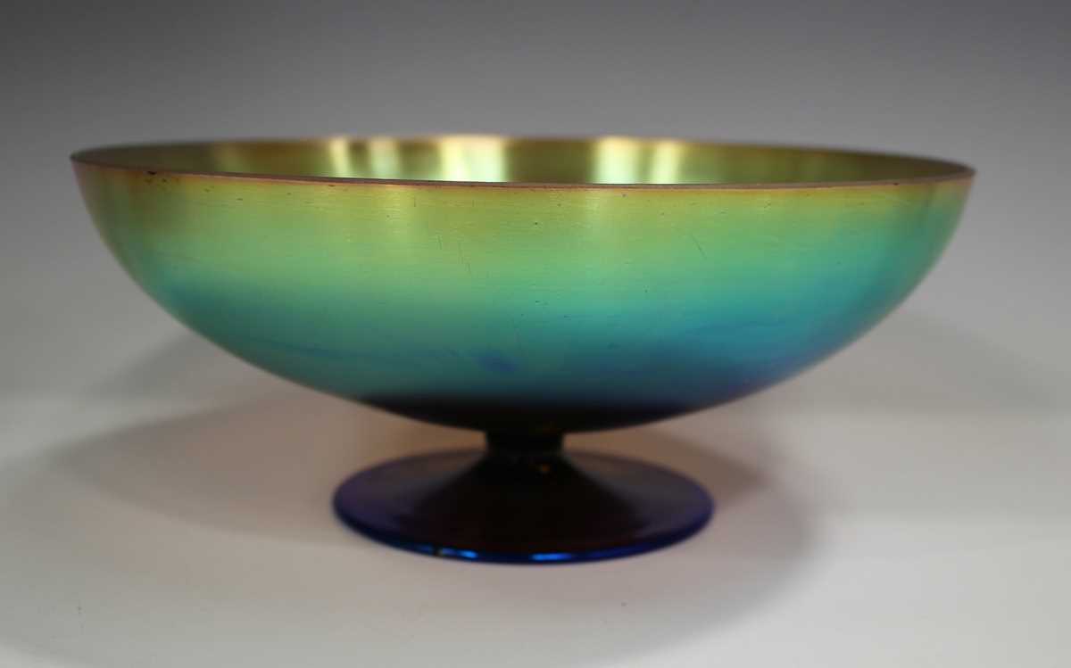 A set of ten WMF Myra-Kristall iridescent glass circular bowls, circa 1930, of gently flared from - Image 2 of 12