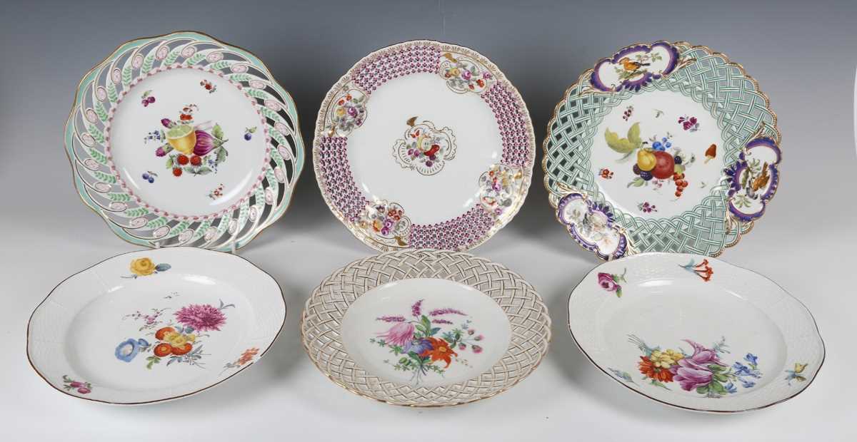 Six assorted Continental porcelain plates, 19th and 20th century, comprising Meissen and KPM