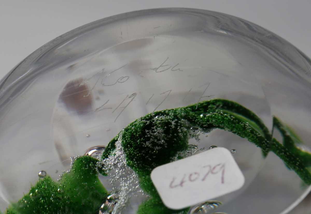 A Kosta Seaweed glass vase, designed by Vicke Lindstrand, second half 20th century, engraved marks - Image 3 of 5