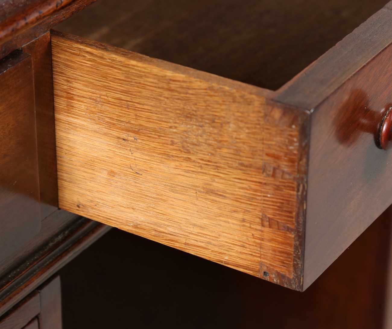 An early Victorian mahogany twin pedestal desk, the moulded top inset with gilt-tooled leather above - Image 4 of 7