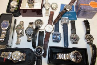 A selection of various gents wrist watches including Sabatini, Slazenger, Jeep,