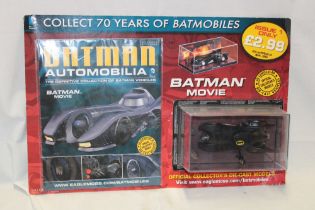 A 70 Years of Batmobiles Batman Presentation pack with vehicle and magazine