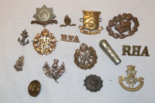 Various military badges and insignia including Framlingham College Junior Training Corps,