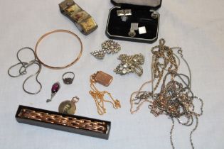 A selection of various costume jewellery and other jewellery including 9ct gold rectangular locket,