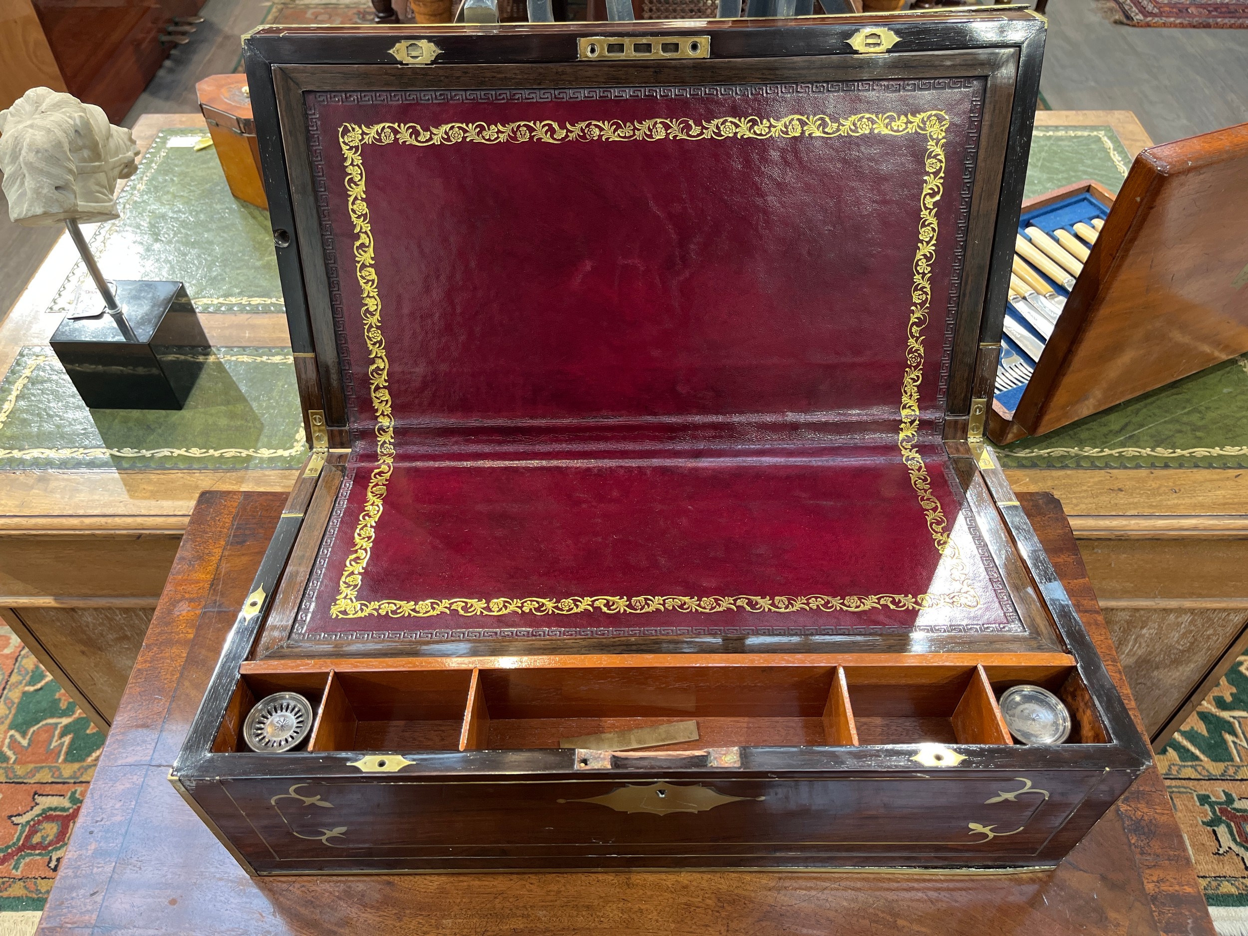 A 19th Century rosewood writing box inset with brass, a/f, 18cm x 50.5cm x 27.5cm - Image 3 of 5