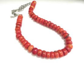 A coral necklace, 40cm long with extender