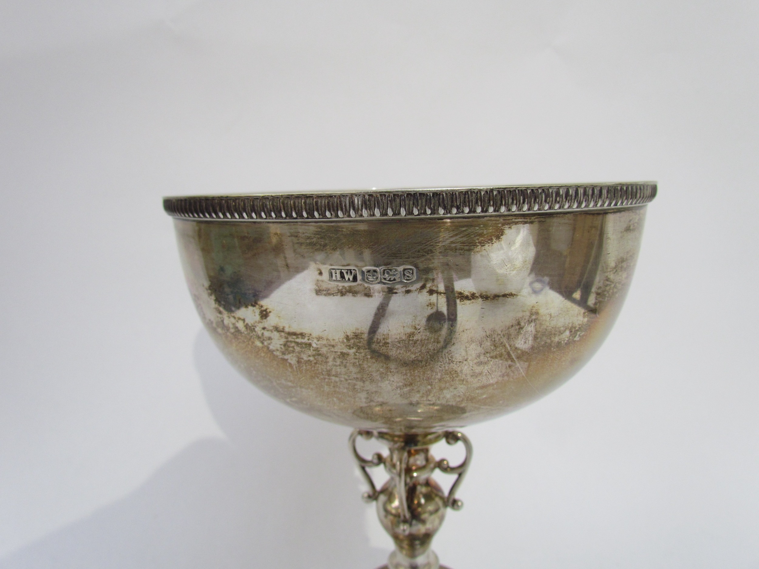 A Lee & Wigfall silver cup, Sheffield 1960, 24cm tall, 664g - Image 4 of 7