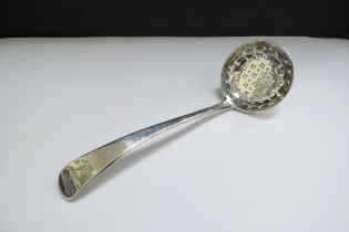 A Thomas Harper II Georgian silver sifting spoon, London 1806, 47g