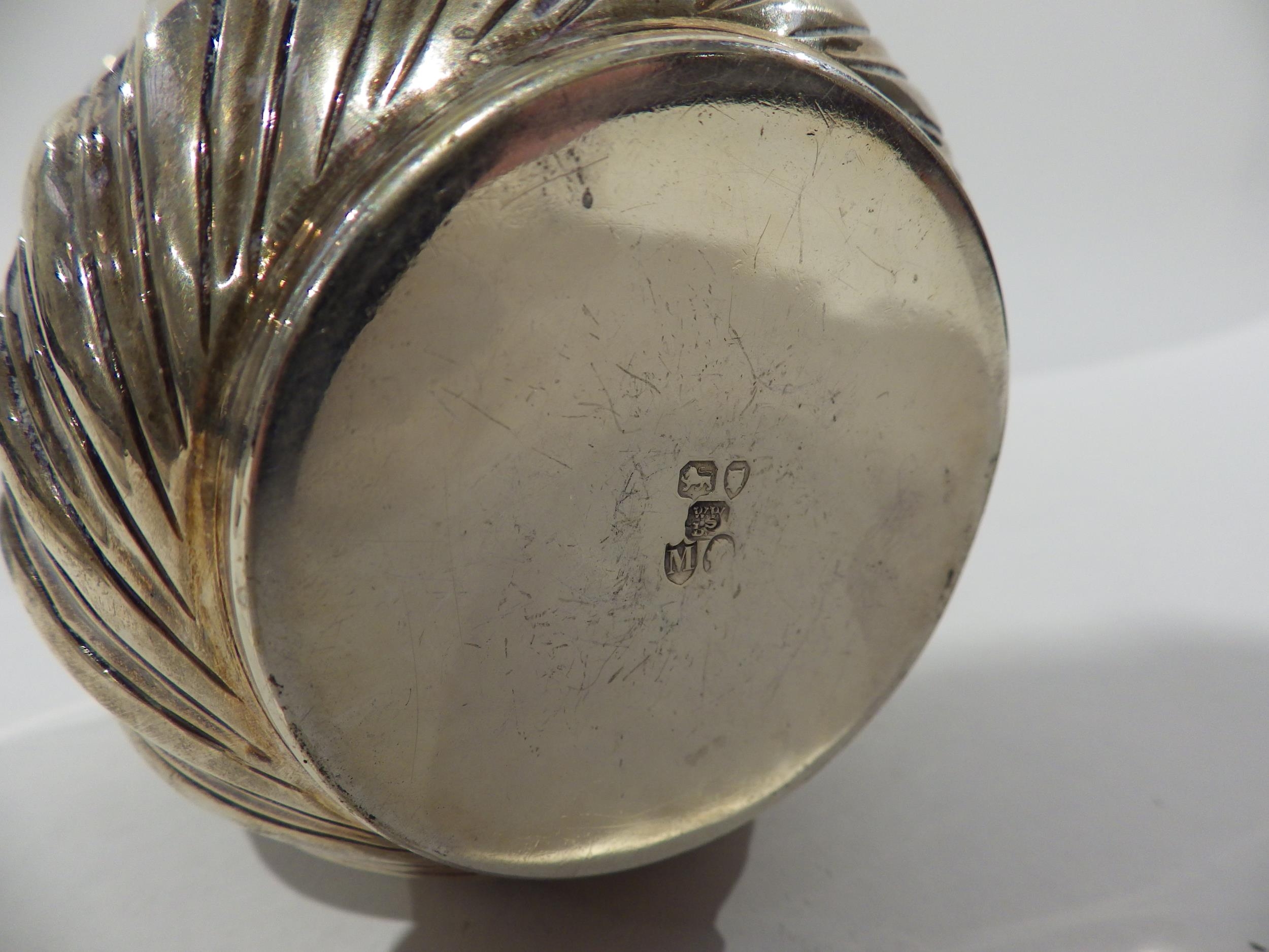 A Victorian silver embossed cup/pot makers mark double struck London 1887 6.5am tall, 9cm diameter - Image 4 of 4