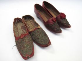 A pair of early 20th Century red felt slippers, Eastern turned-up toe with gilt wirework detail,