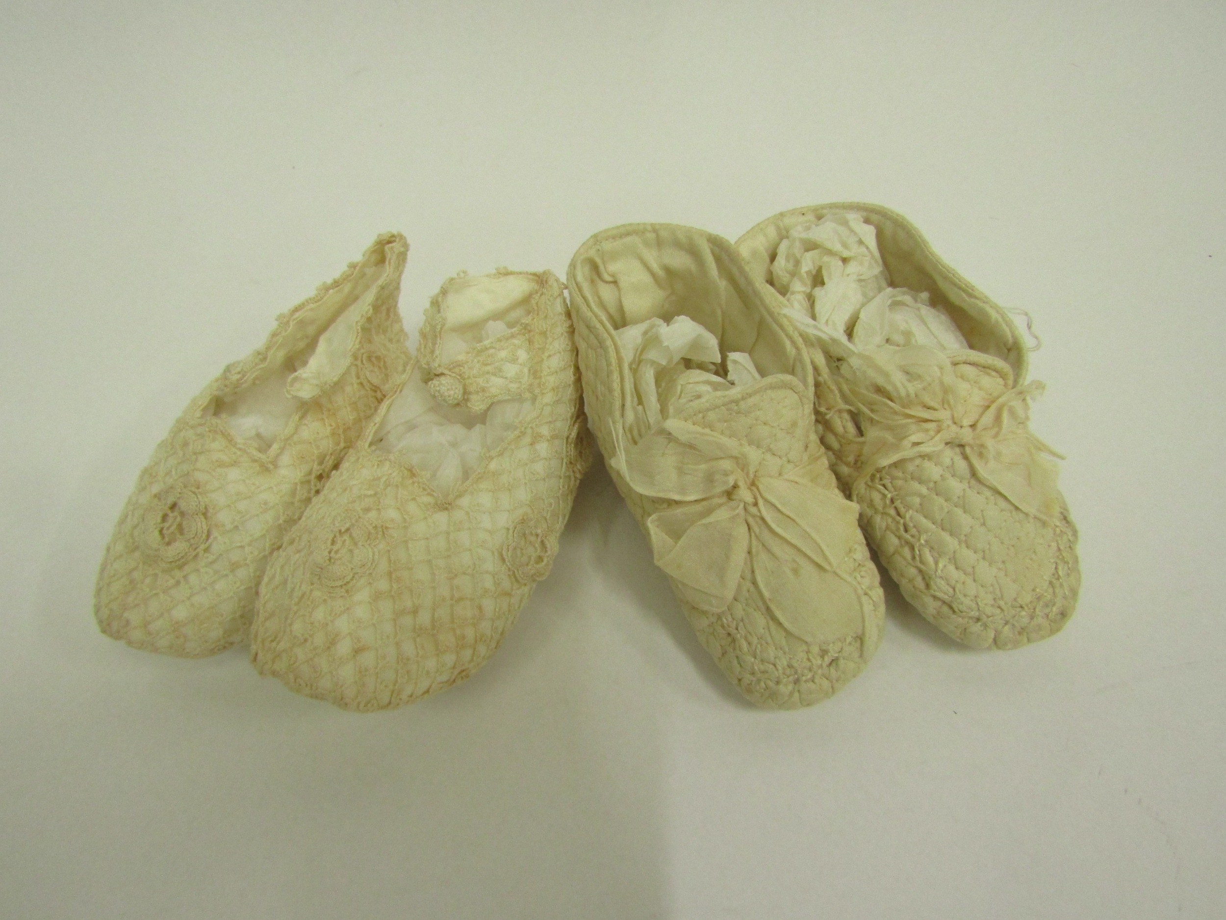 Two pairs of Victorian lace baby shoes and two circa 1900 baby dresses in silk and cotton - Image 2 of 2