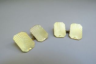 A pair of 18ct gold cufflink's, sunburst detail, 7.5g