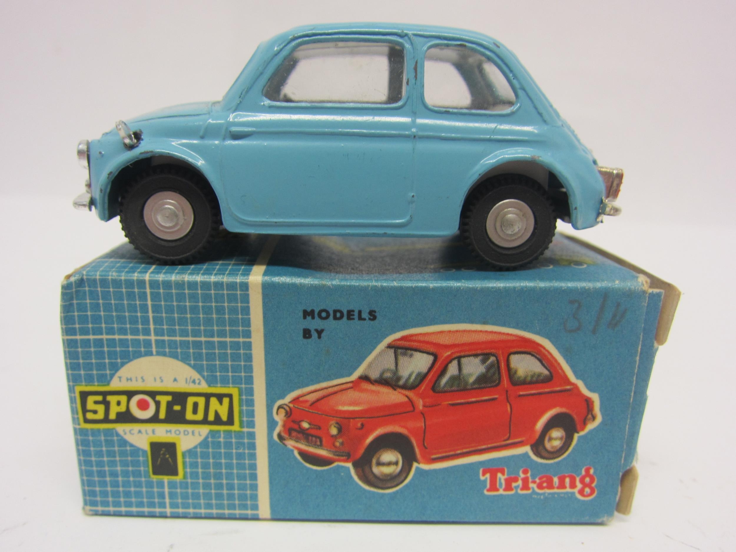 A Triang Spot-On 185 diecast model Fiat 500 in light blue, white interior with black plastic - Image 4 of 5