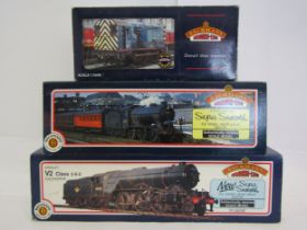 Three boxed Bachmann Branch-Line 00 gauge locomotives to include 32-101B 08 Diesel Shunter BR