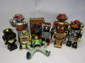 A boxed Kamco (Hong Kong) battery operated plastic Saturn 13" Giant Walking Robot with TV screen