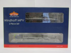 A boxed Bachmann Branch-Line 00 gauge DCC 31-577 Windhoff MPV Multi Purpose Vehicle 2 Piece Set