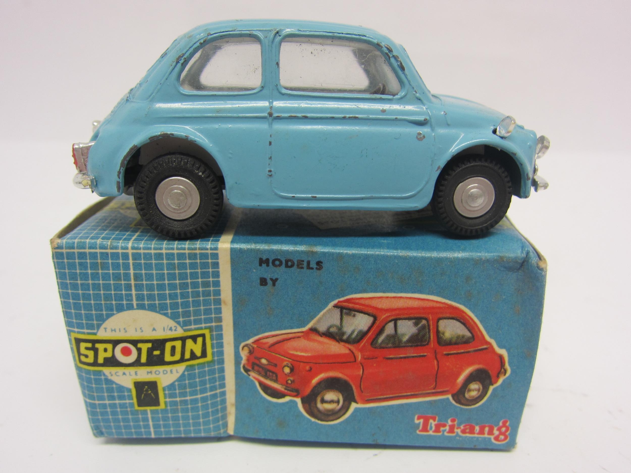 A Triang Spot-On 185 diecast model Fiat 500 in light blue, white interior with black plastic - Image 3 of 5