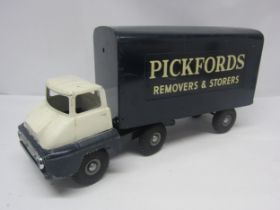 A Triang large pressed steel Pickfords Removers & Storers ariculated lorry, 52cm long