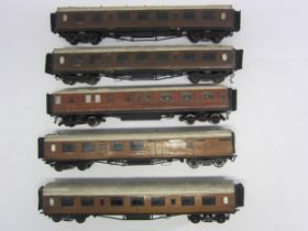 A set of five scratch built 0 gauge LNER coaches (5)
