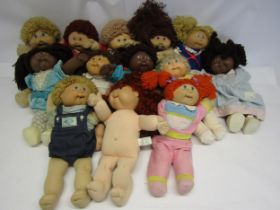 A collection of vintage Xavier Roberts 'Cabbage Patch Kids' dolls (13)