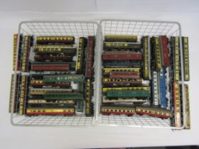 A collection of assorted unboxed 00 gauge passenger coaches including Hornby, Triang, Lima etc (
