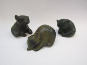 Richard Lindh for Arabia of Finland - Three ceramic figures of bears. Largest 12cm high
