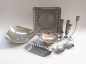 A collection of mid century metal wares including Keswich School & Sheffield bowls, Arthur Price