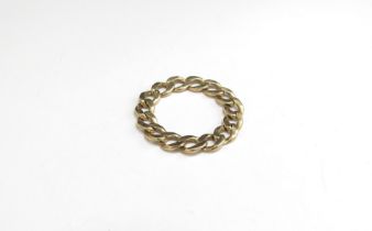 A chain ring, stamped 750. Size W, 3.5g