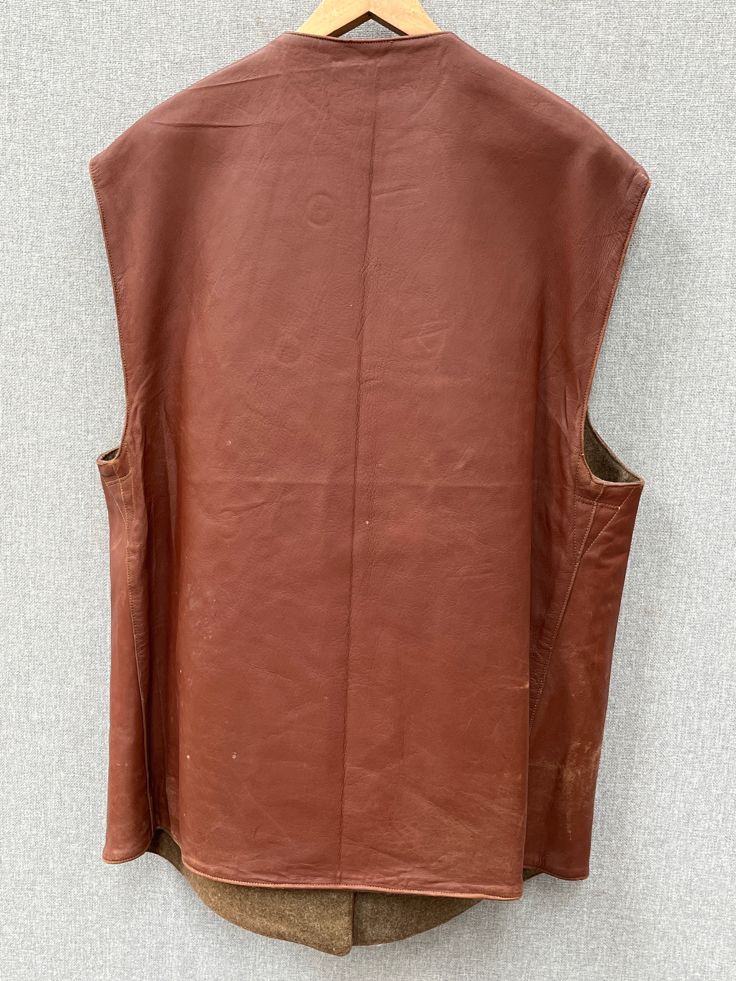 A WWII British leather jerkin, dated 1944, size no. 2 - Image 3 of 4