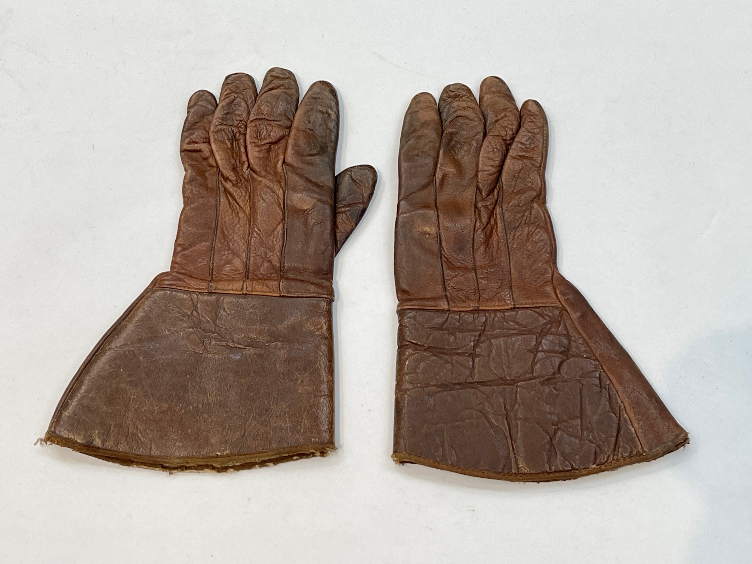 A pair of WWII era RAF hide leather flying gauntlets - Image 2 of 2