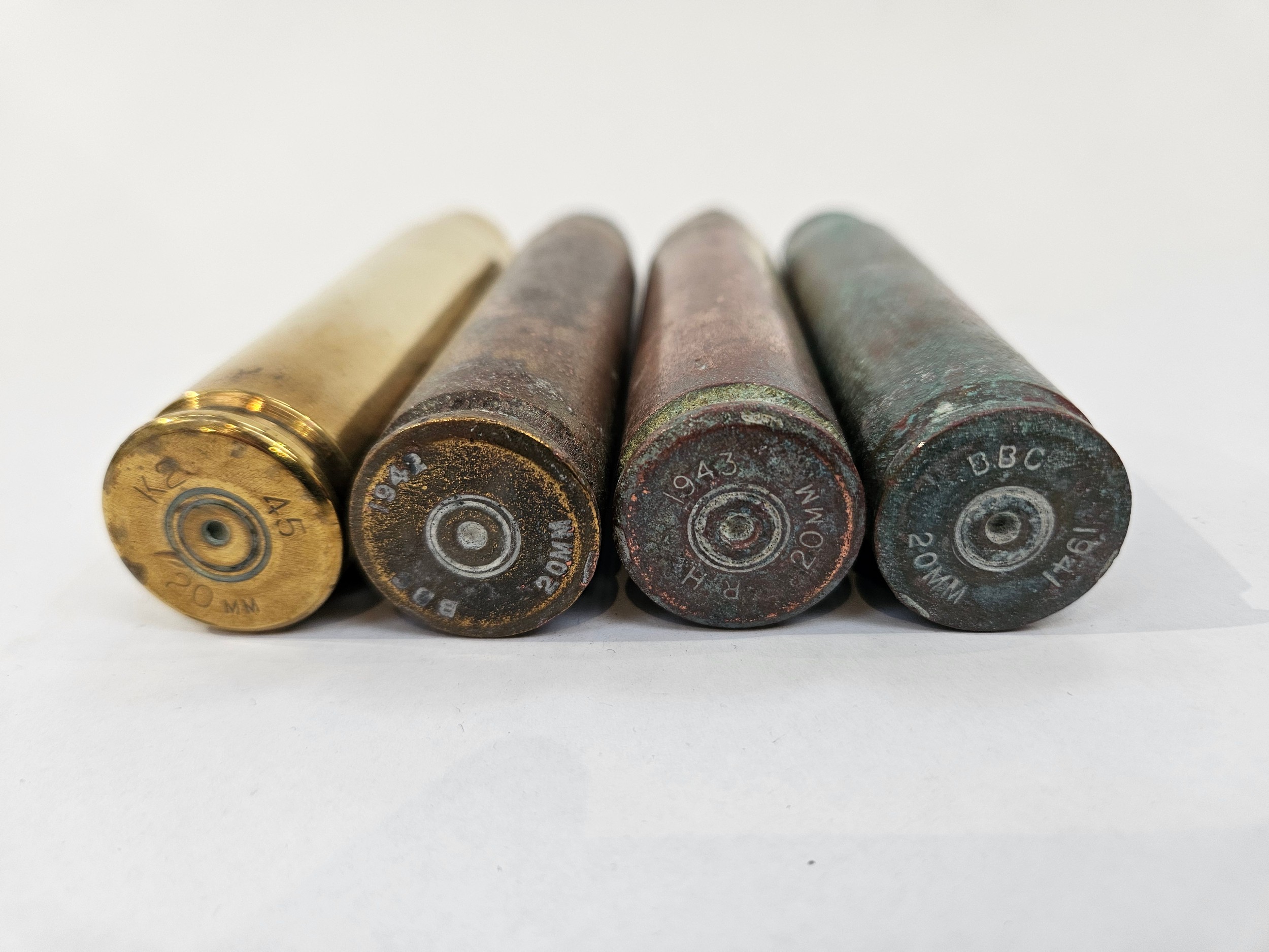 Ten 20mm cannon shell cases as used by RAF Spitfires, Hurricanes and Tempests, including 1941, - Image 4 of 4