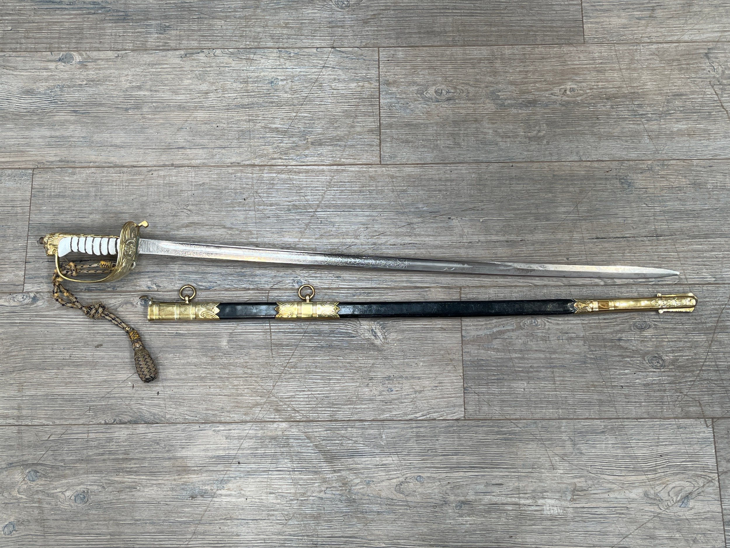 A Royal Naval officer's sword by Gieve Matthew’s / Wilkinson, painted textured grip, George crown to - Image 4 of 5