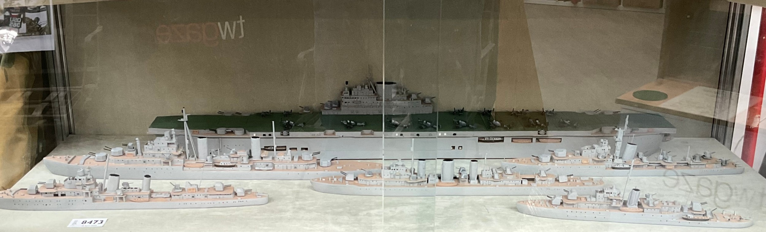 Six handmade battleship models consisting of HMS Victorious, HMS Black Prince, HMS Apollo, HMS - Bild 2 aus 2