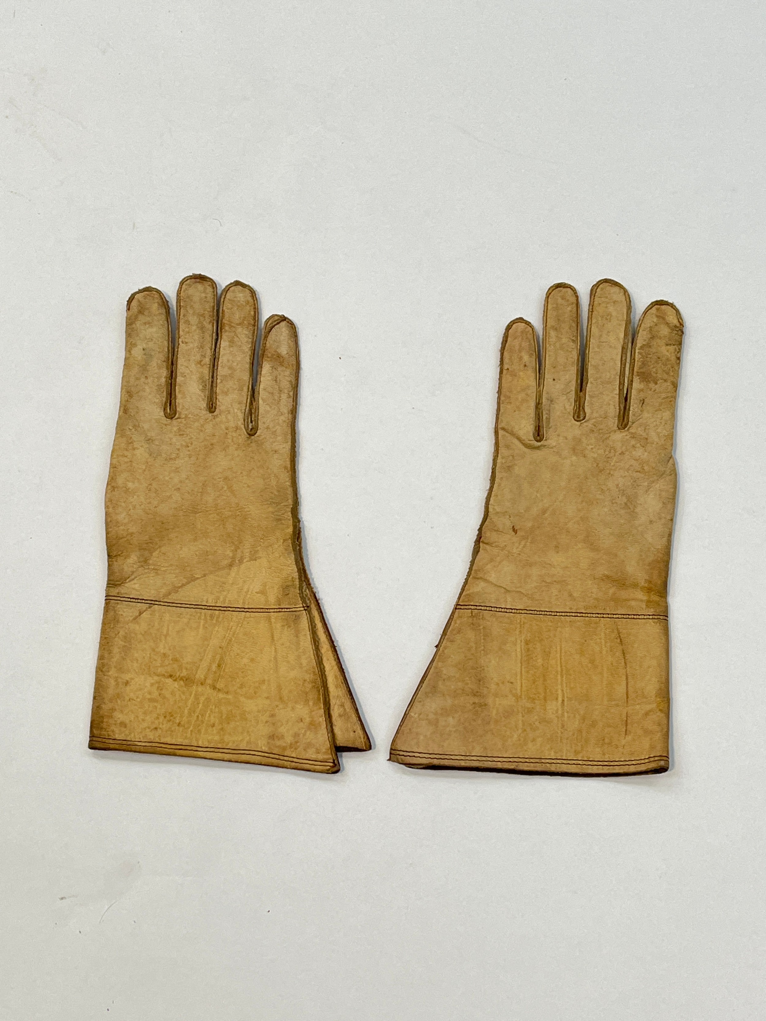 A pair of WWII British driver's leather gloves, maker marked Frank Bryan Ltd and dated 1943 - Image 2 of 2