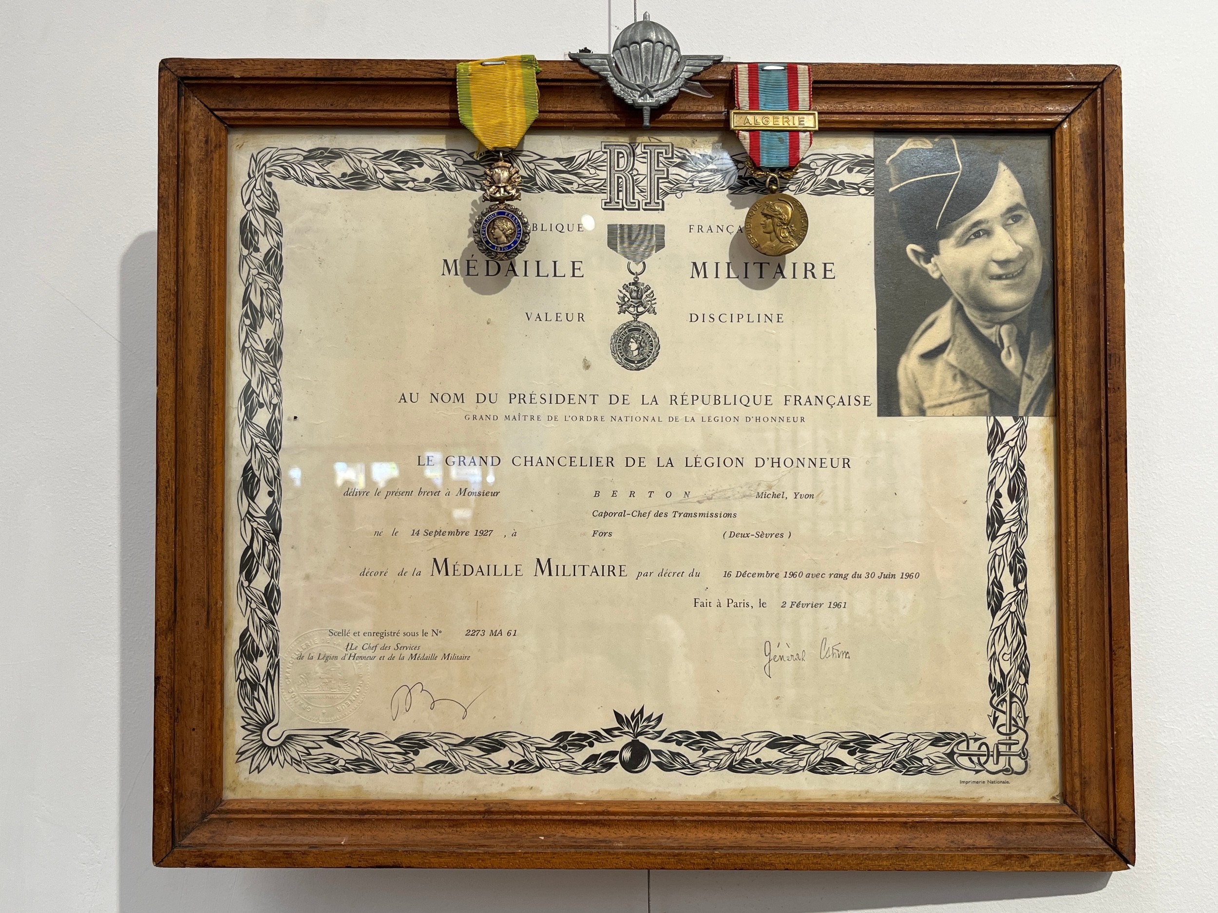 A French Algerian campaign named paratrooper's scroll with medaille militaire and Algerian medals