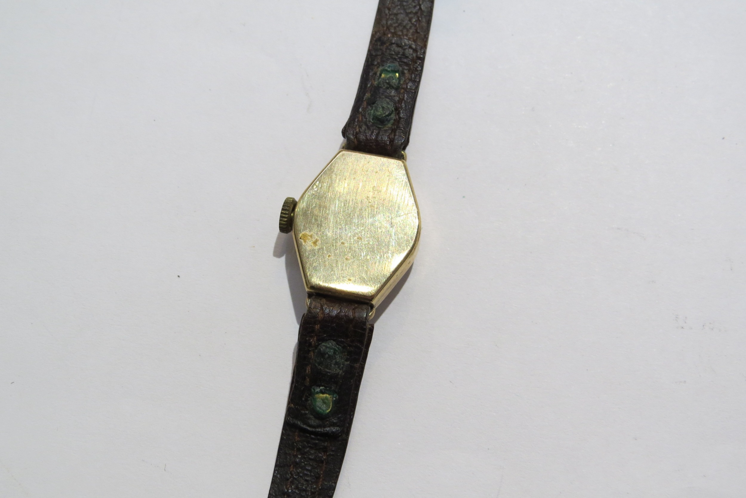 Two 9ct gold cased Smiths Astral ladies wristwatches, one on leather strap, other on 9ct gold - Image 3 of 8