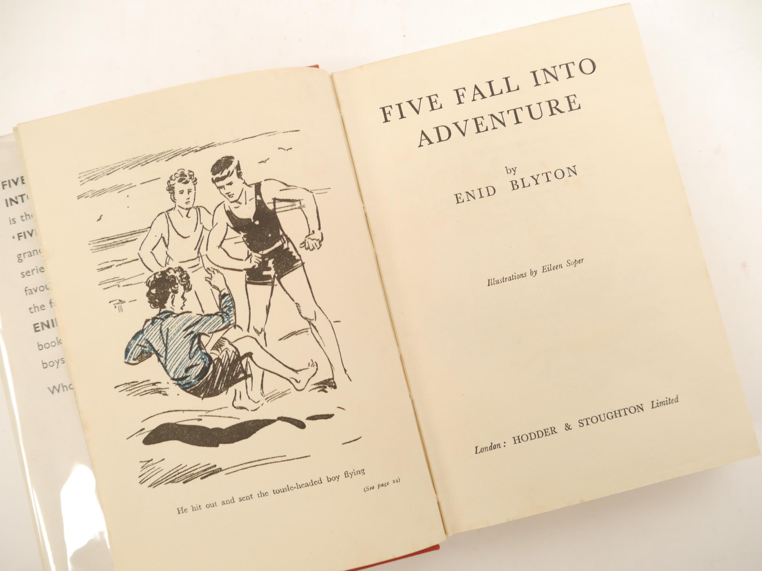 Enid Blyton: 'Five Fall Into Adventure', ill. Eileen Soper, London, Hodder & Stoughton, 1950, 1st - Bild 2 aus 2