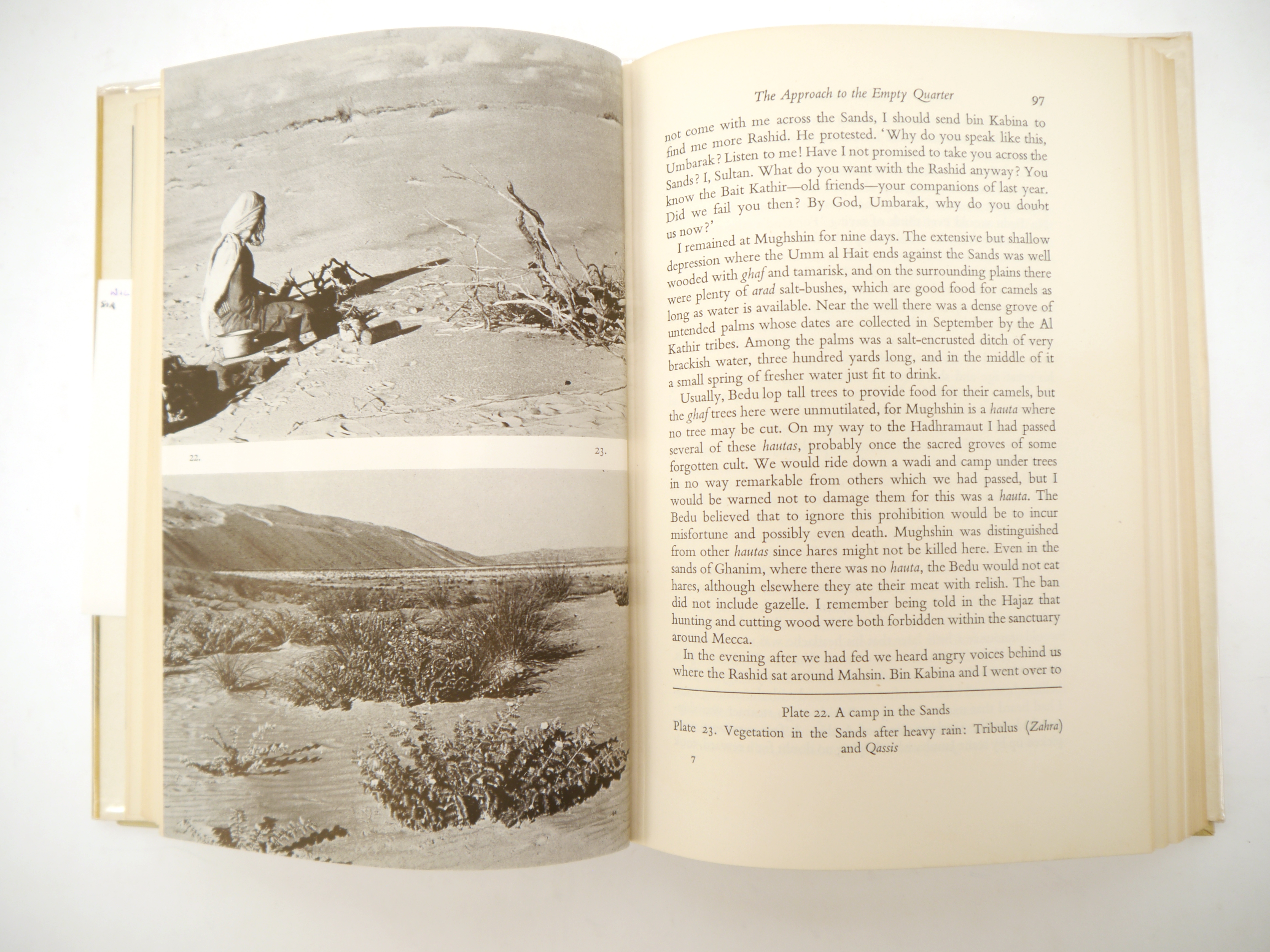Wilfred Thesiger: 'Arabian Sands', London, Longmans, 1959, 1st edition, card signed by Thesiger in - Image 4 of 7
